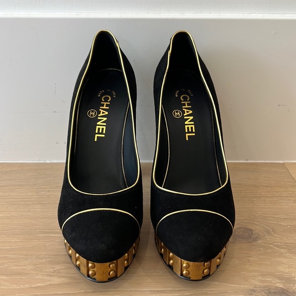 NWT CHANEL Black Suede Gold Platform Heels - 38.5 - Picture 1 of 9